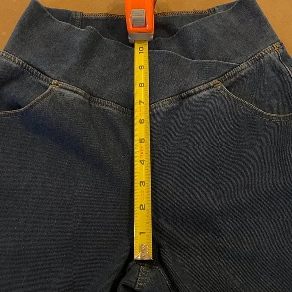 HALARA Women's stretchy flare Jeans. Size med/petite (26-27) - Picture 7 of 11